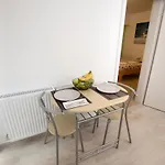 Studio Moghioros Rezidence 2